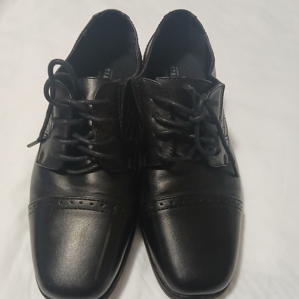Stafford Black‎ Dress Shoes with Polished Leather Finish